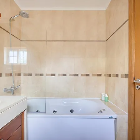 Beach&cascais Luxury Villa, By Timecooler Alcabideche