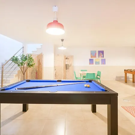 Beach&cascais Luxury Villa, By Timecooler *