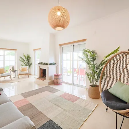 Villa & Cascais Luxury Villa, By Timecooler