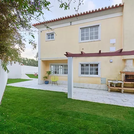 Villa & Cascais Luxury Villa, By Timecooler