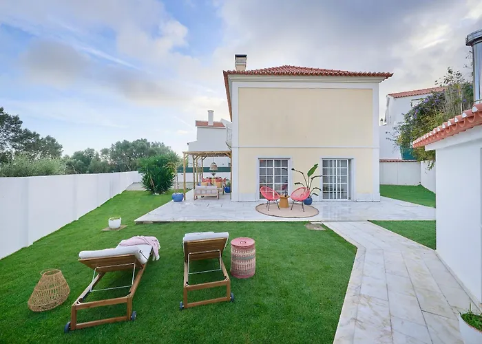 Villa & Cascais Luxury Villa, By Timecooler